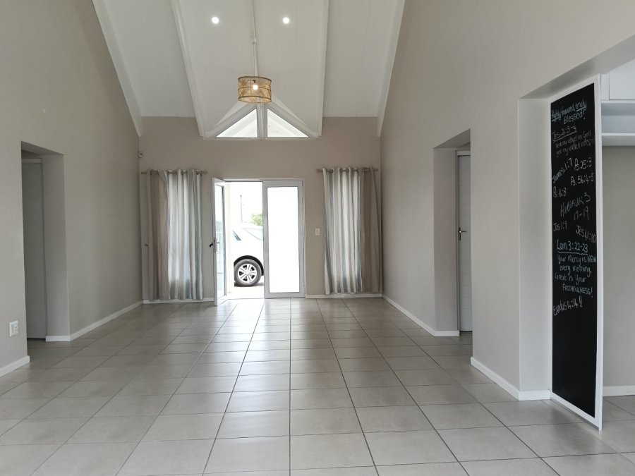 To Let 3 Bedroom Property for Rent in Sandbaai Western Cape